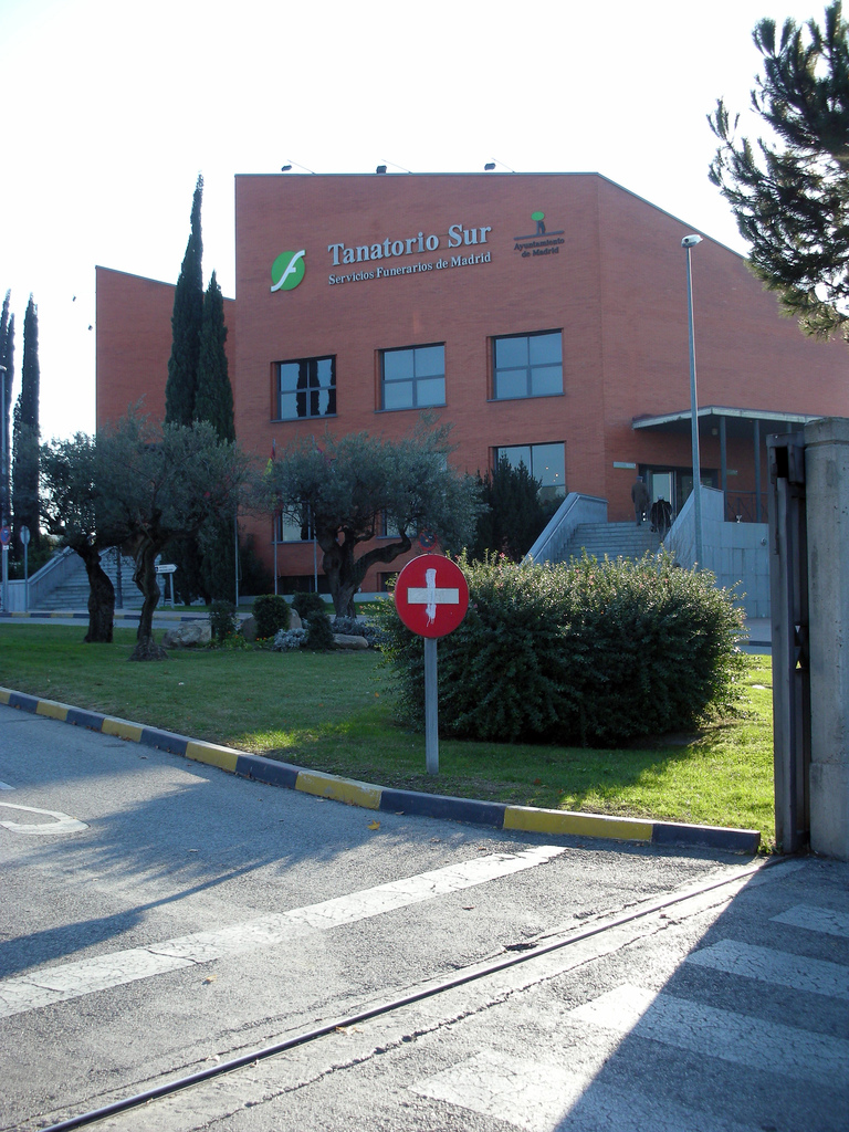 Base de datos de Tanatorios en España